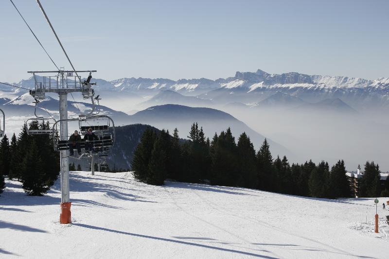 Ecrin Des Neiges Aparthotel Chamrousse Εξωτερικό φωτογραφία
